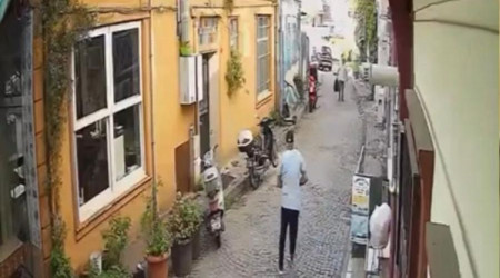 Otellere girip turistlerin eşyalarını çaldı