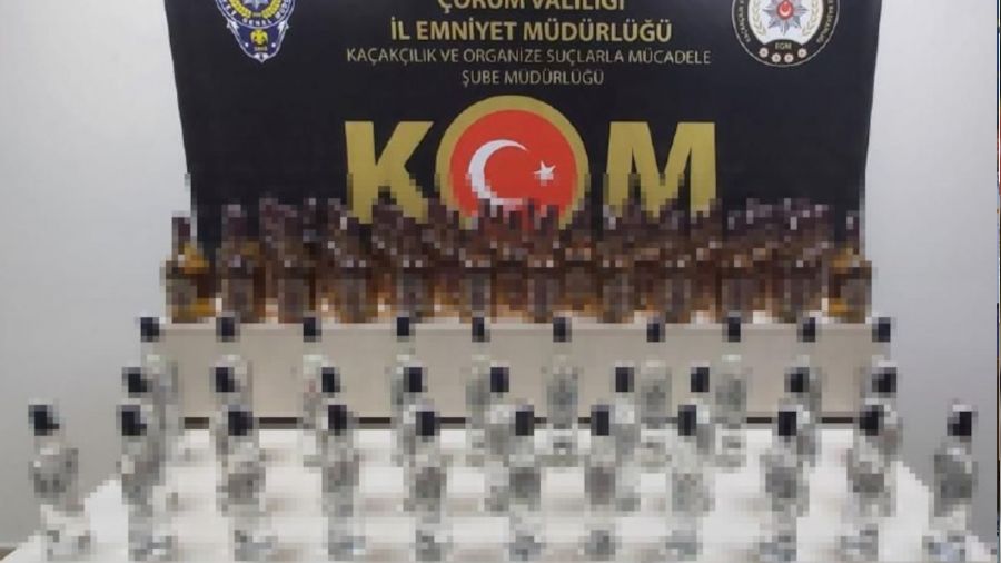 Otobüste 80 şişe kaçak içki ele geçirildi