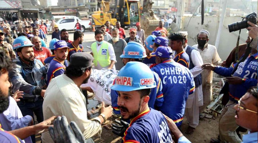 Pakistan'daki patlamada can kayb 15'e ykseldi