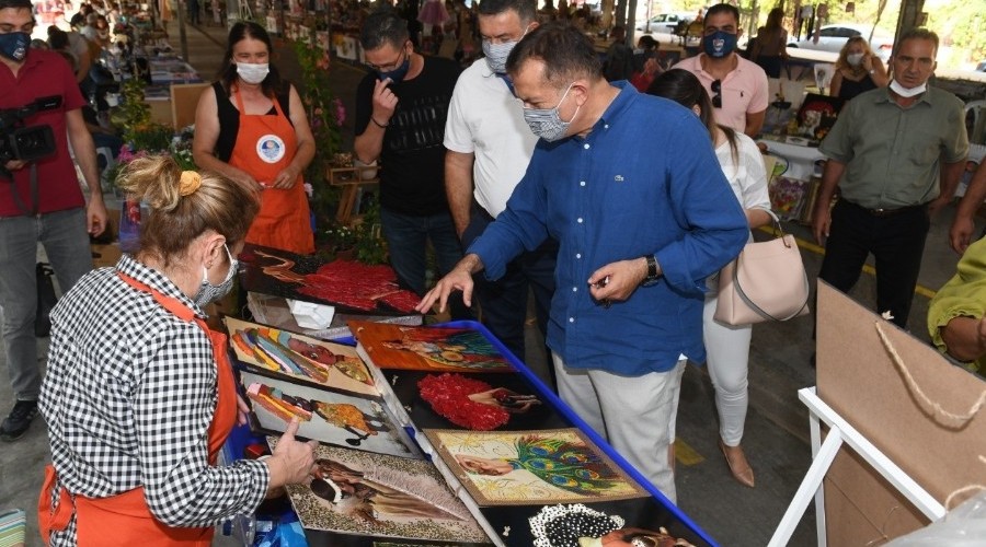 Pazar �tesi Kad�n �retici Pazar�nda el eme�i �r�nler