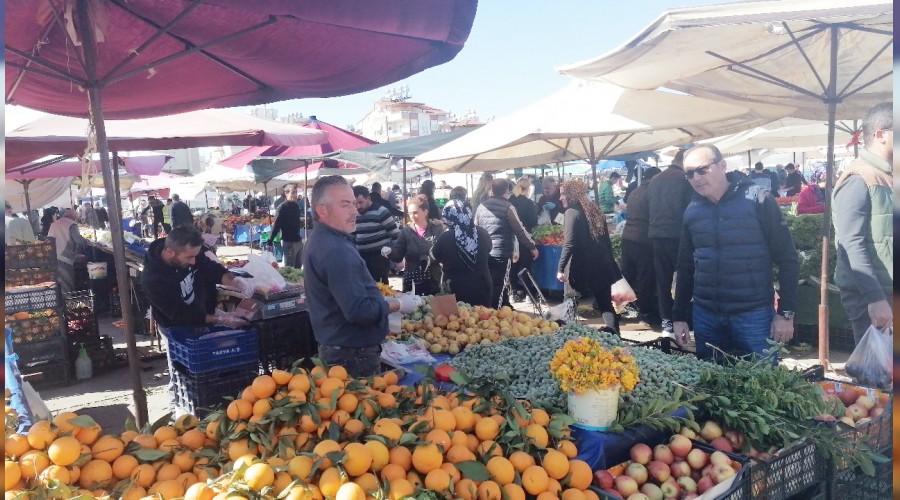 Pazarc�lar sebze ve meyveyi se�tirmedi