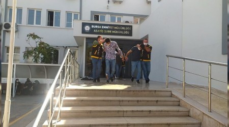Polise silah çeken suç makinesi tutuklandı