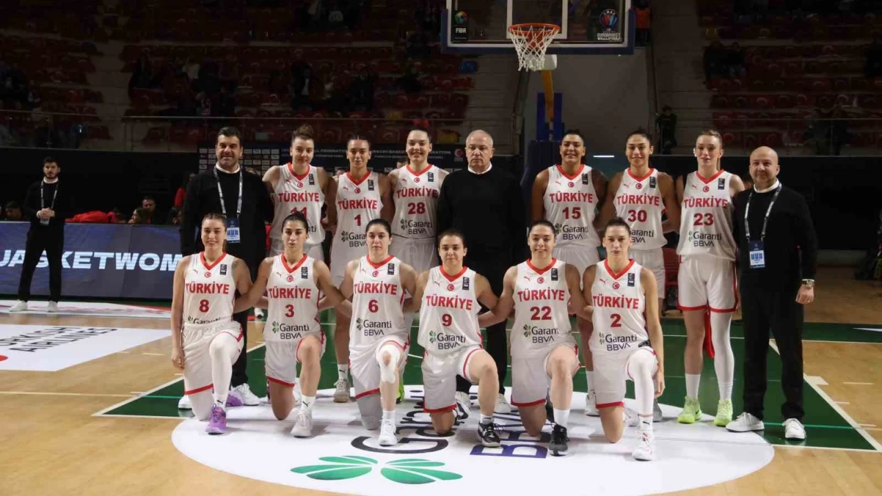 Potanın sultanları İzlanda'yı devirdi