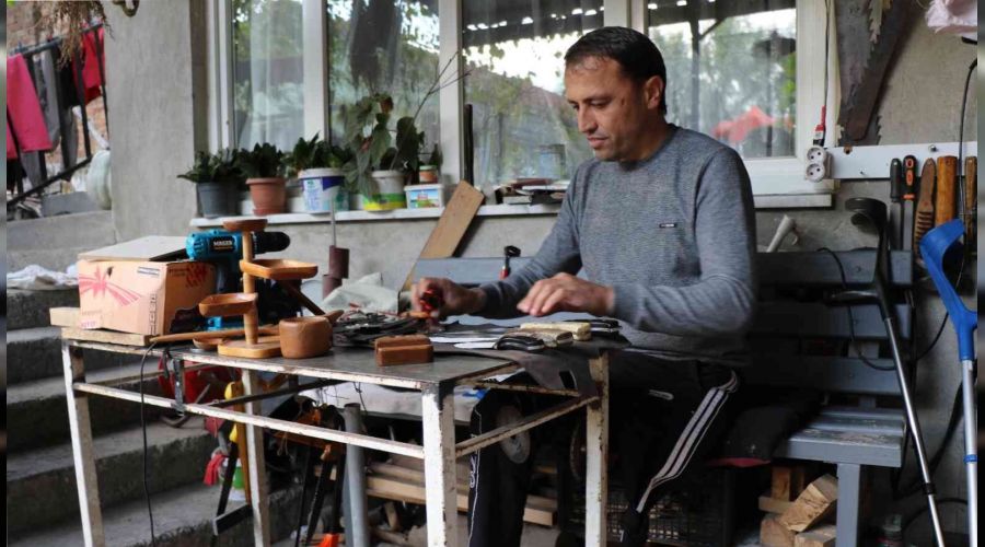 Protezinin bak�m� i�in yard�m istiyor