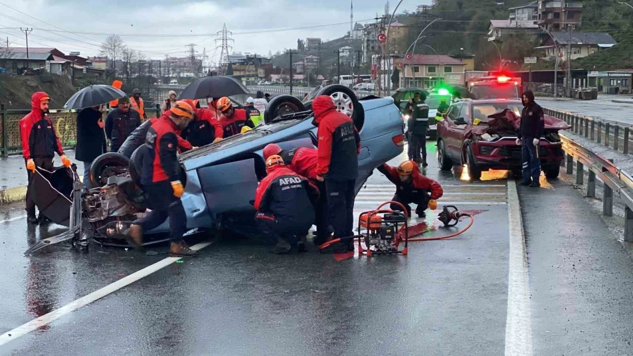 Rize'de otomobil ile cip çarpıştı: 1 ölü