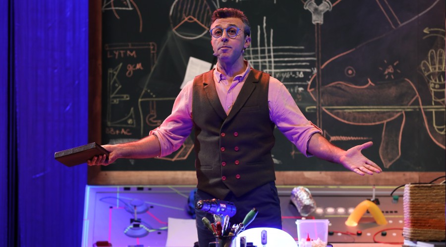 Robot Pinokyo İş Sanat’ta