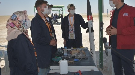Roketsan'dan uzaktan eğitime tablet desteği