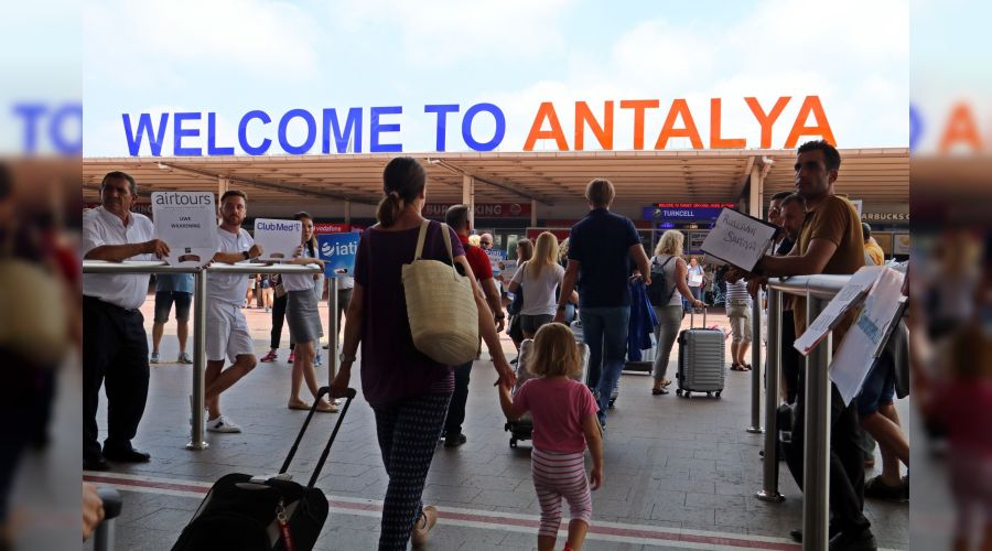Rusya’dan bir günde 25 bin turist geldi