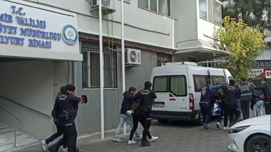 Sahte site tasarlayıp vatandaşları dolandıran şebeke çökertildi
