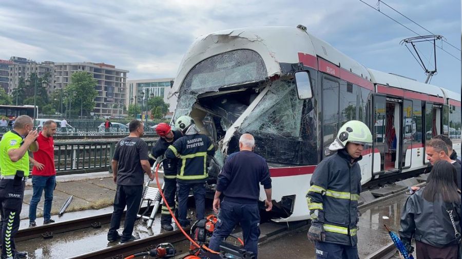 Samsun'da tramvay kazas�