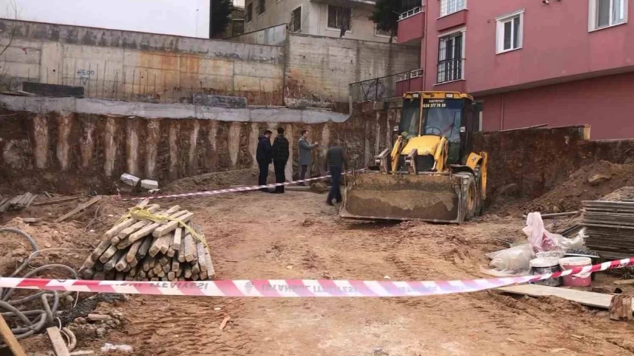 Sancaktepe'de g���k alt�nda kalan i��i hayat�n� kaybetti
