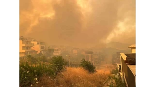 Seferihisar'da alevlerin yaklat mahalle tahliye ediliyor