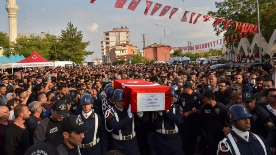 Şehidin kız kardeşi: Ağabeyim melek oldu