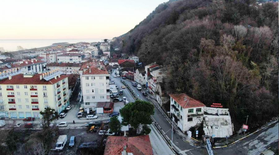 Sel felaketi heyelanı tetikledi