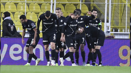 Serkan Özbalta'nın ilk sınavı çetin geçecek