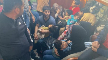 Seydikemer’de yelkenli teknede 35 düzensiz göçmen yakalandı
