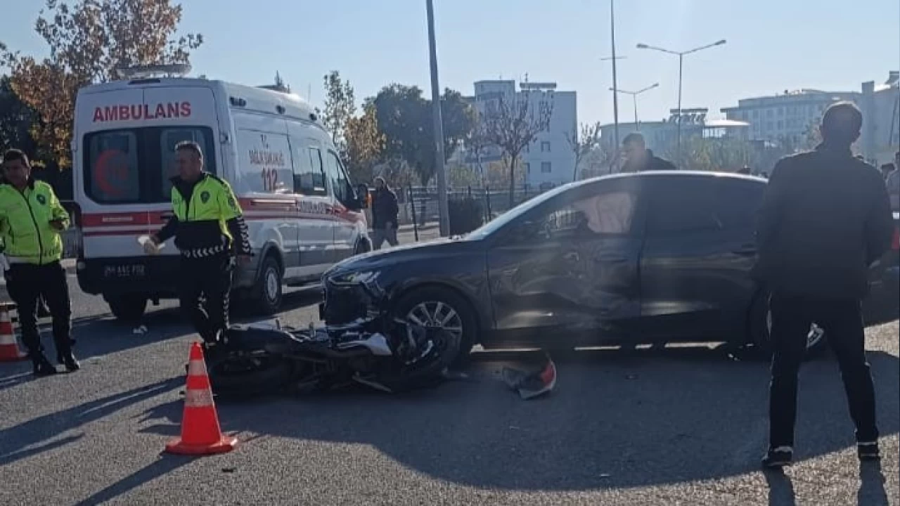 Siirt'te otomobil ile motosiklet arpt: 1 l