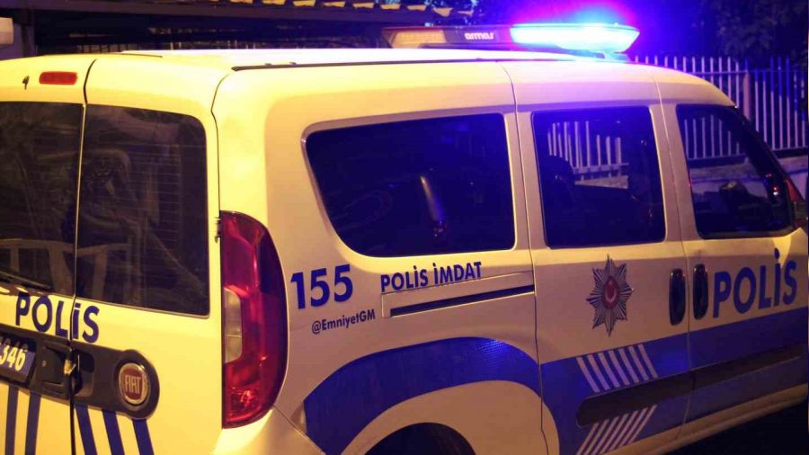 Silah sesini duyan eve ko�tu, ya�l� adam �l� bulundu