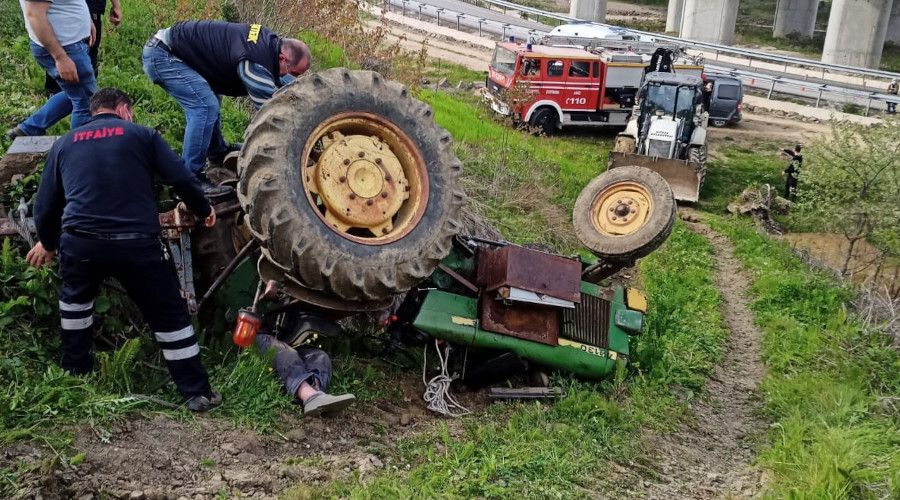 Sinop'ta devrilen trakt�r�n alt�nda kalan  ya�l� adam hayat�n� kaybetti