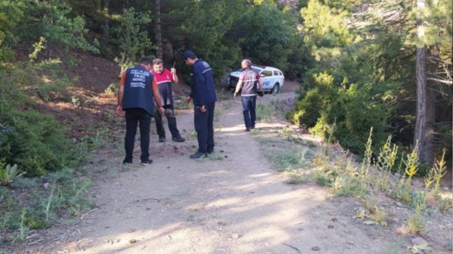 Sırra kadem basan gençler ormanlık alanda aranıyor