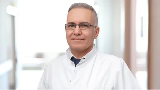 'Skolyozun ocuklukta fark edilmesi tedavide kritik nem tayor'