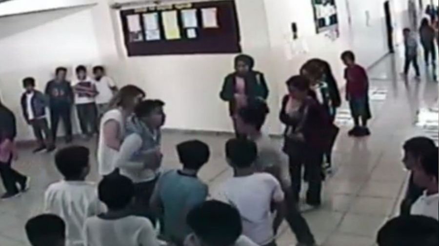 Soluk borusuna yemek ka�an ��renciyi ��retmenleri kurtard�