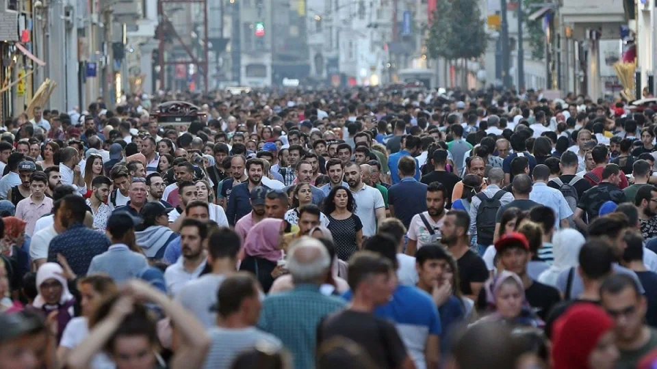 Sosyal hayatın güllük gülistanlık olması için