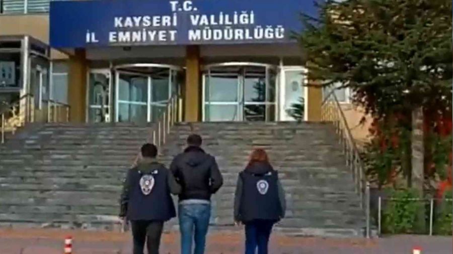Sosyal medya verilerini satan 15 kişi gözaltına alındı