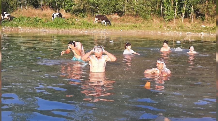 Su kesintilerine ilgin� protesto