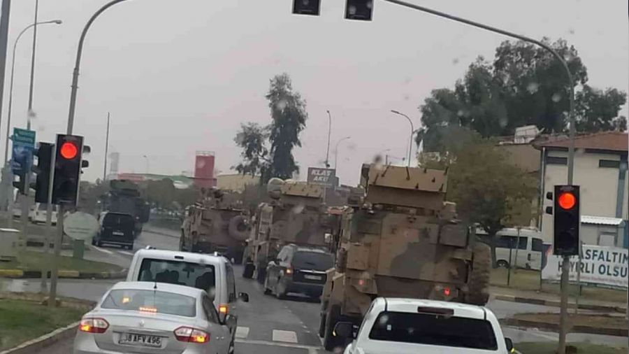 Suriye sınırında askeri araç hareketliliği