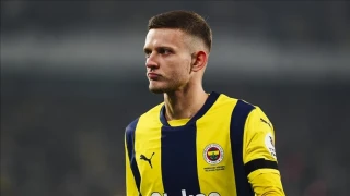 Szymanski i�in Trabzonspor ve Galatasaray'� birbirine d���rd�