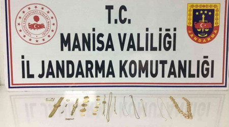 Tadilat yaptıkları evden altın çaldılar