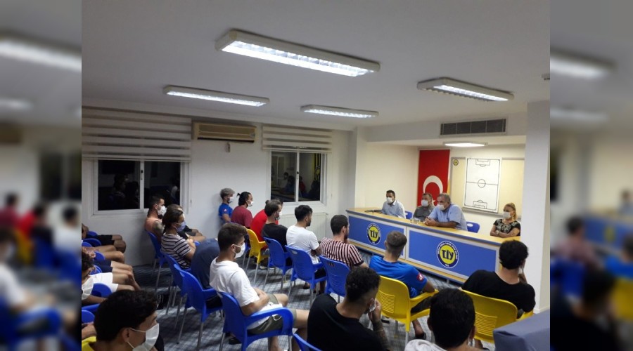 Tarsus �dman Yurdu 3 puan�n sevincini ya��yor