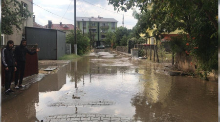 Tekirdağ'da dolu ve sağanak, olumsuz etkiledi