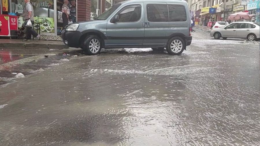 Tekirdağ'da gökyüzünden su boşaldı