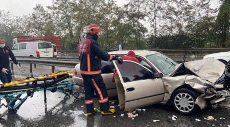 TEM'de 27 aracın karıştığı kazada 17 kişi yaralandı