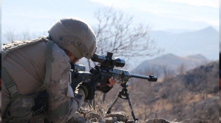 Teröristlere ait 6 barınak ve sığınak imha edildi