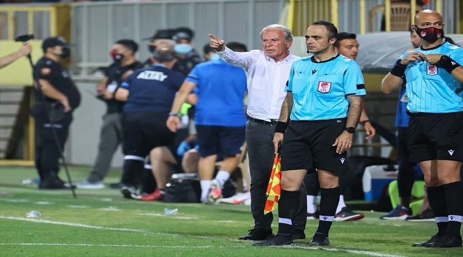 TFF T�rkiye'de Milli Tak�m'�n ba��na ge�ebilecek kalitede kimse bulamad� herhalde!
