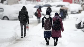 Tokat'ta kar nedeniyle okullar 1 gün tatil edildi