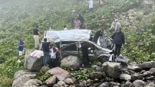 Trabzon'da ara uuruma yuvarland: 2 l