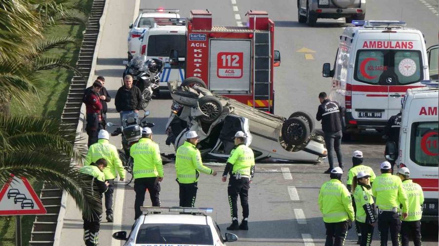 Trabzon'da sahil yolunda kaza: 1 �l�, 4 yaral�