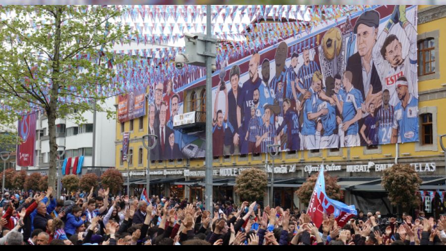 Trabzon'u �ampiyonluk co�kusu sard�