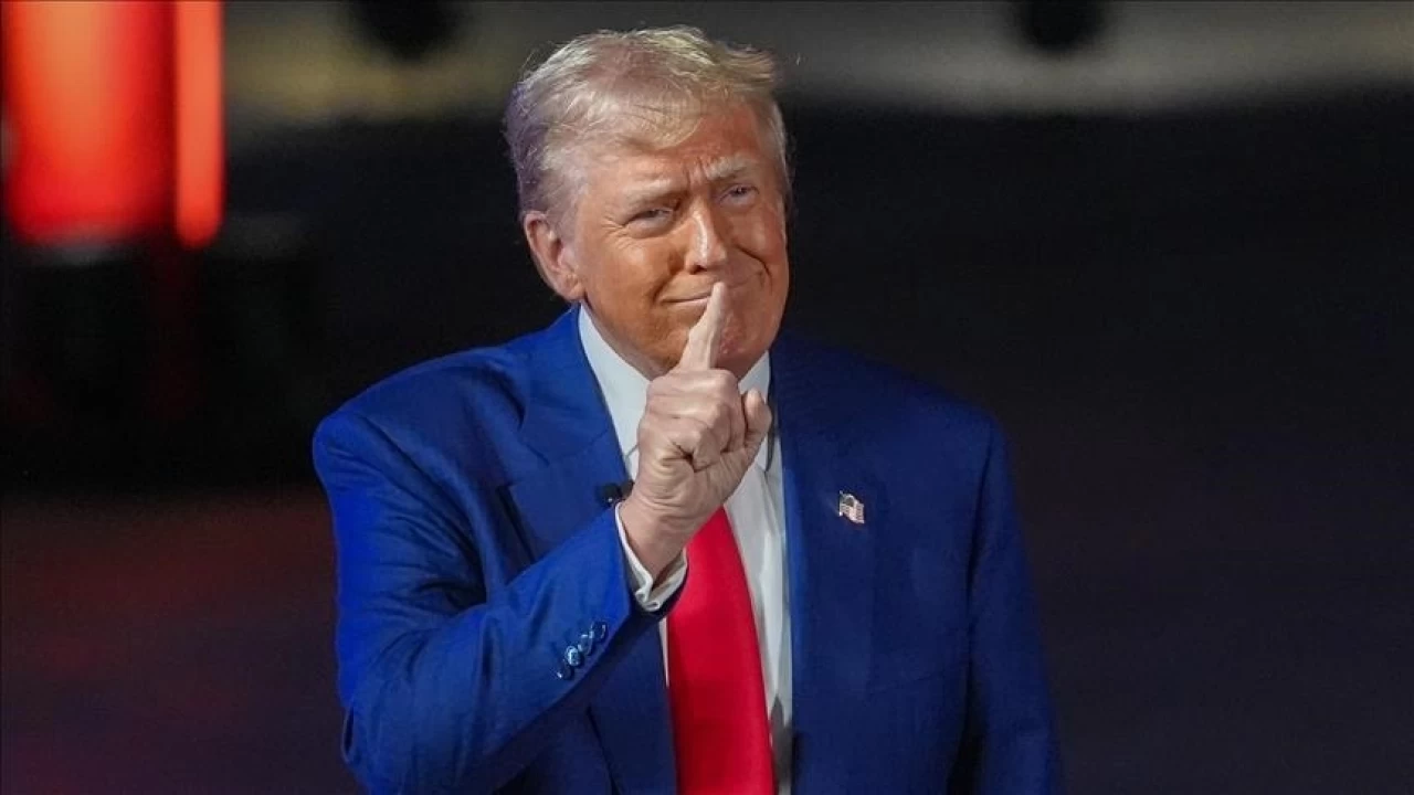 Trump, "ABD'de üretilmeyen tüm otomobillere" yüzde 25 tarife uygulayacaklarını açıkladı
