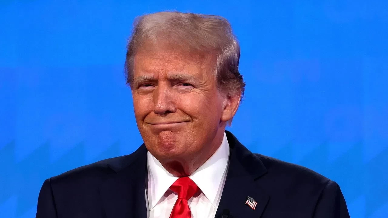 Trump 'sus payı' davasının federal mahkemeye taşınmasını istedi