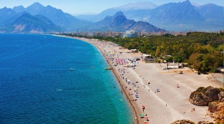  Turistler Antalya hayali kuruyor