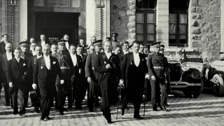 Türkiye Cumhuriyeti kuruldu