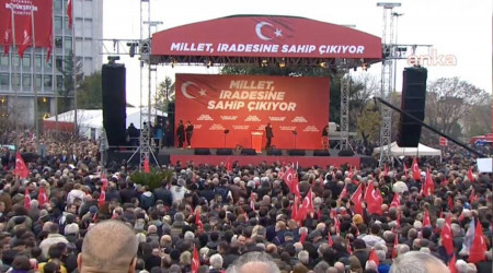 'Türkiye yol ayrımındadır'