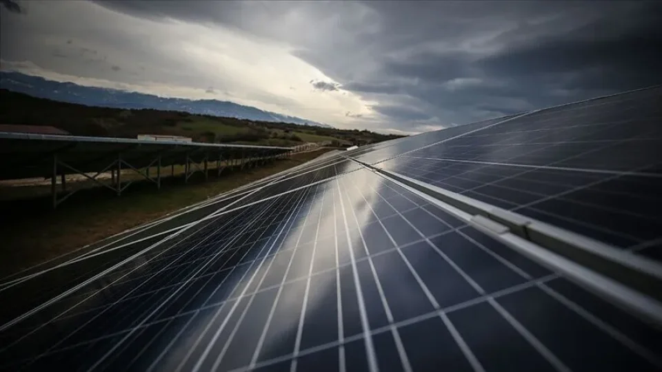 Türkiye'de güneş enerjisinden elektrik üretimi, temmuzda 5,37 milyar kilovatsaatle aylık bazda tüm zamanların en yüksek seviyesine ulaştı