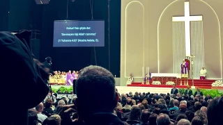 Trkiye'de kilise dnda ilk ayin Volkswagen Arena'da Papa tarafndan yapld