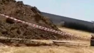 Tuzla'da kayan toprak altında kalan 2 işçi kurtarıldı